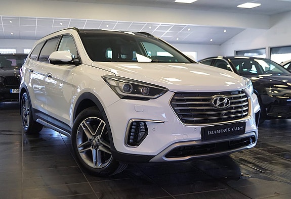 Hyundai Grand Santa Fe 5 of 5
