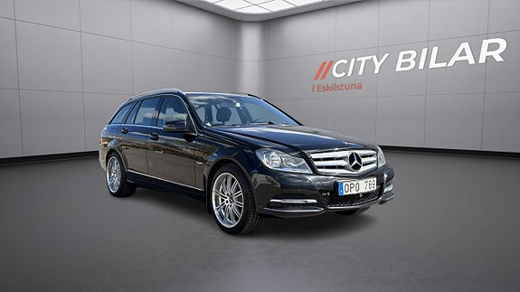 Mercedes-Benz C180 3 of 5