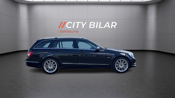 Mercedes-Benz C180 4 of 5