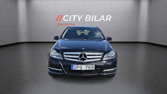 Mercedes-Benz C180 2 of 5