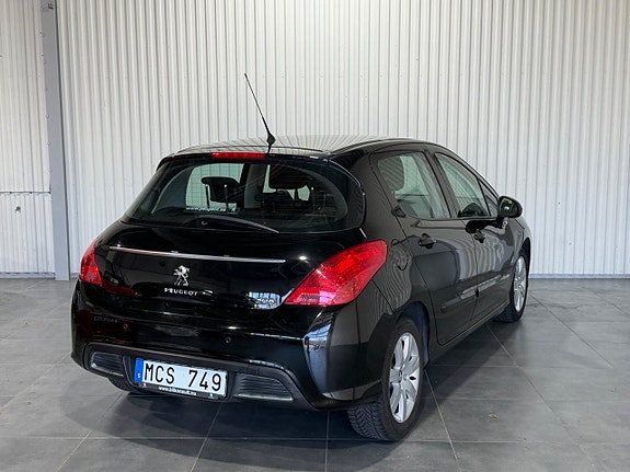 Peugeot 308 8 of 14