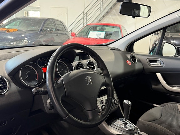 Peugeot 308 9 of 14