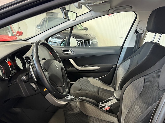 Peugeot 308 10 of 14