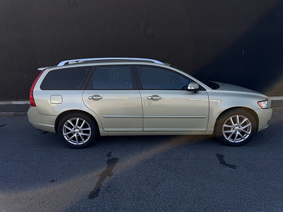 Volvo V50 6 of 11