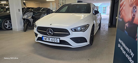 Mercedes-Benz CLA220 2 of 5