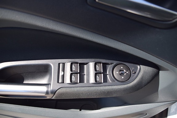 Ford C-Max 19 of 23