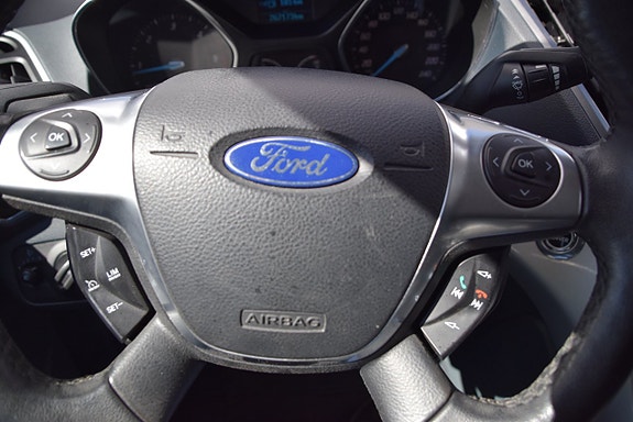Ford C-Max 16 of 23