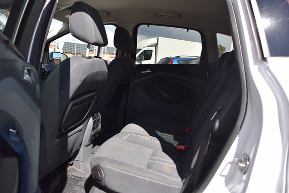 Ford C-Max 10 of 23