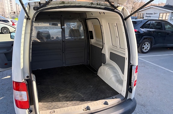 Volkswagen Caddy 18 of 19