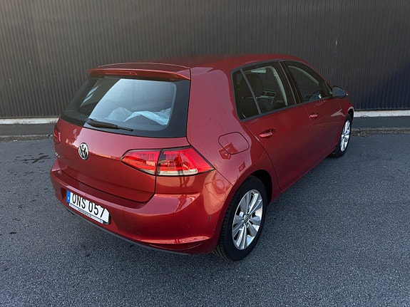 Volkswagen Golf VII 2 of 12