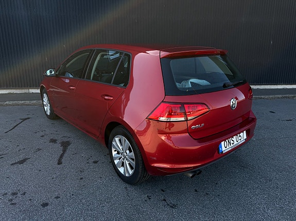 Volkswagen Golf VII 3 of 12