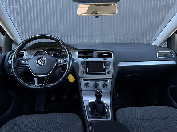 Volkswagen Golf VII 10 of 12