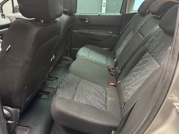 Peugeot 3008 9 of 18