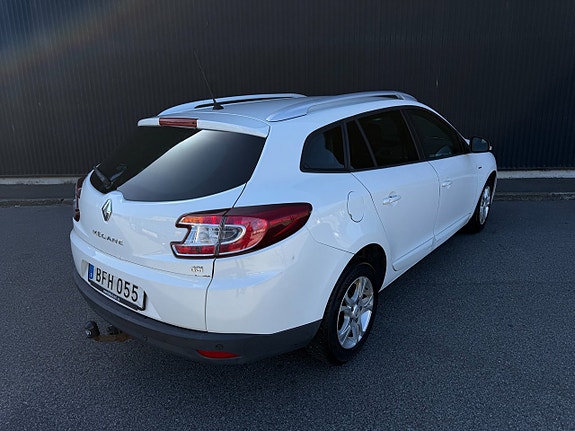 Renault Megane III 3 of 5