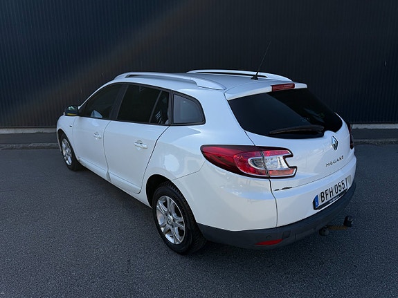 Renault Megane III 2 of 5