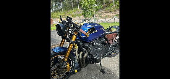 Honda CB750  Caferacer 2 of 9