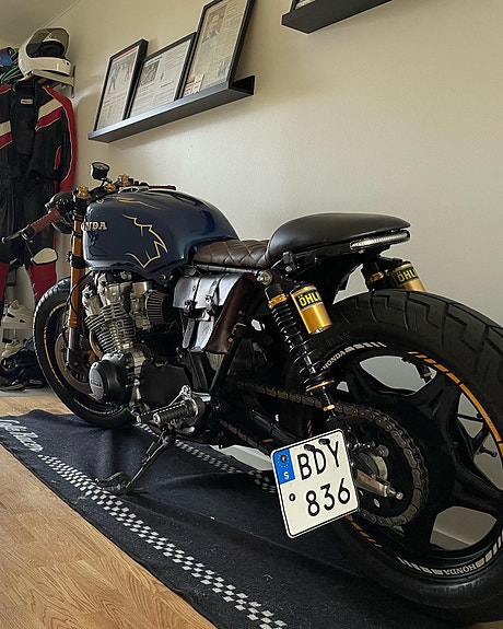 Honda CB750  Caferacer 4 of 9