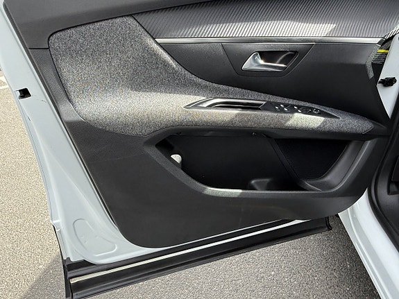 Peugeot 5008 12 of 15