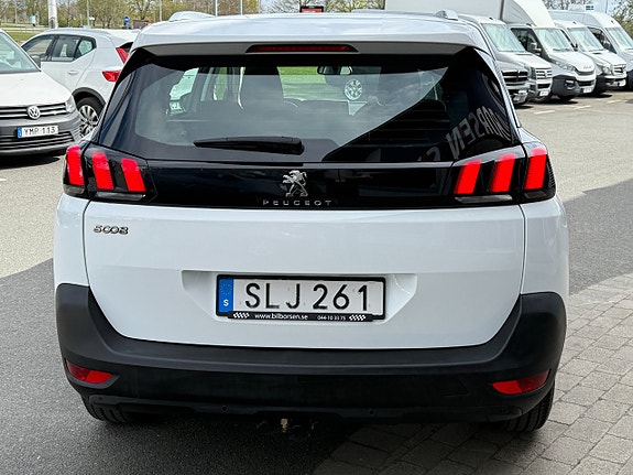 Peugeot 5008 5 of 5