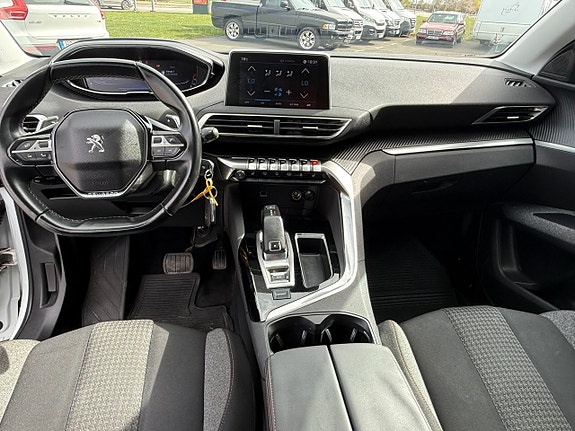 Peugeot 5008 11 of 15