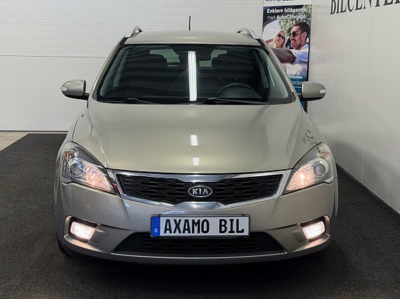 Kia Ceed 2 of 5