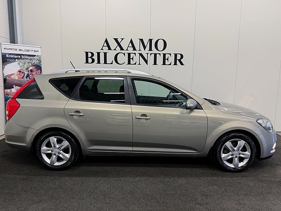 Kia Ceed 3 of 5
