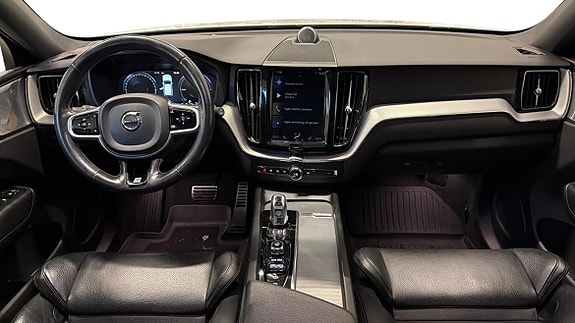 Volvo XC60 9 of 26