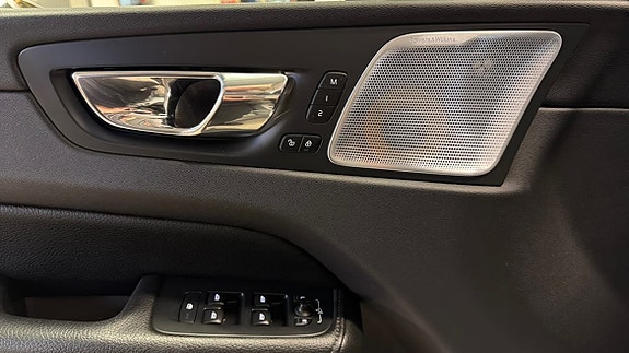 Volvo XC60 18 of 26