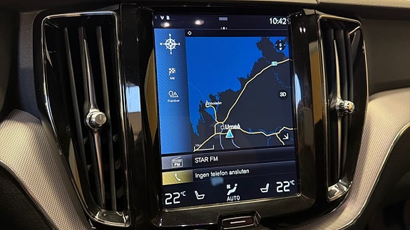 Volvo XC60 13 of 26