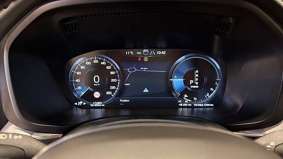 Volvo XC60 12 of 26