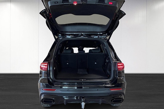 Mercedes-Benz GLB200 12 of 12