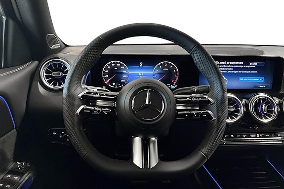Mercedes-Benz GLB200 7 of 12