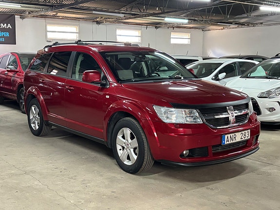 Dodge Journey 2 of 17
