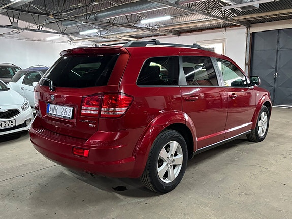 Dodge Journey 6 of 17