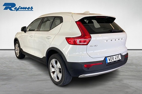 Volvo XC40 15 of 17