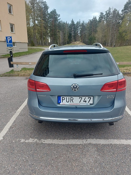 Volkswagen Passat 3 of 5