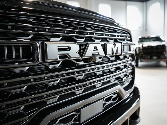 Dodge RAM 2500 5 of 5