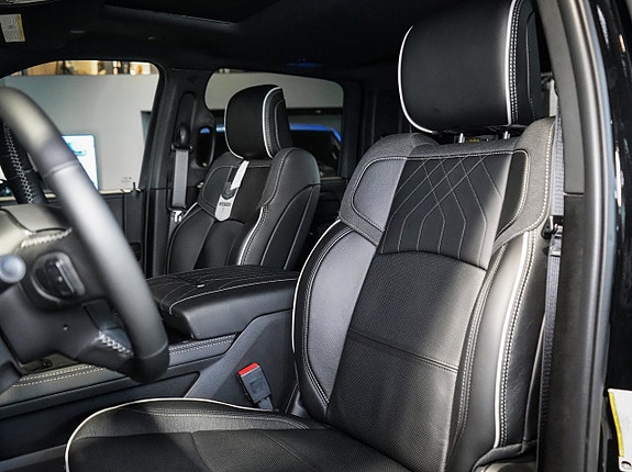 Dodge RAM 2500 15 of 30