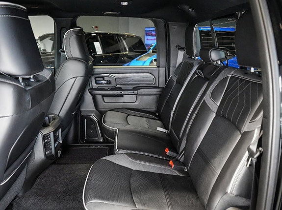 Dodge RAM 2500 16 of 30