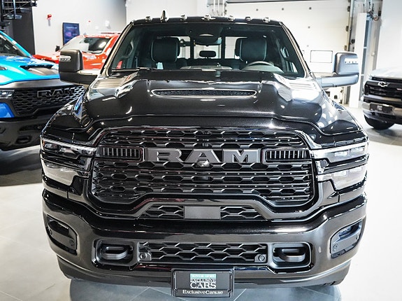 Dodge RAM 2500 3 of 5