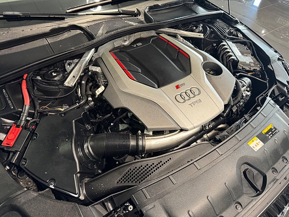 Audi RS4 18 of 19