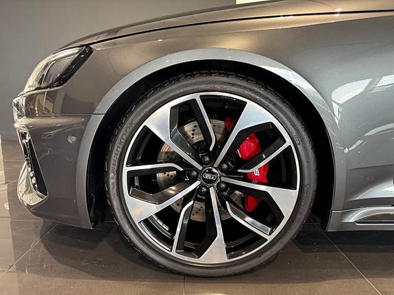 Audi RS4 19 of 19