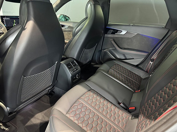 Audi RS4 8 of 19