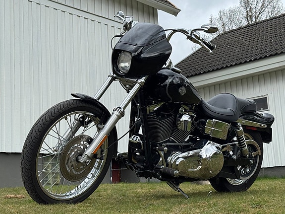 Harley-Davidson Wide Glide Dyna Twin Cam 88 Nybesiktigad
