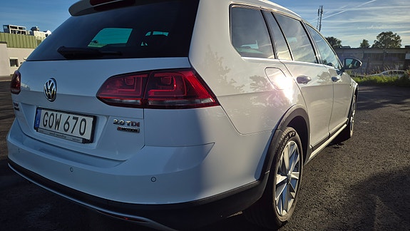 Volkswagen Golf Alltrack 7 of 9