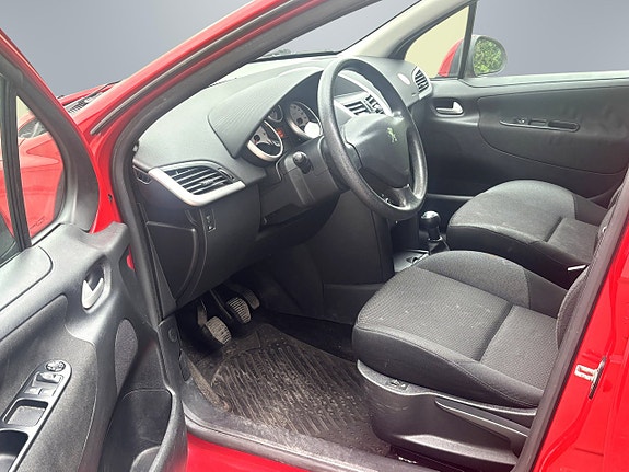 Peugeot 207 7 of 10