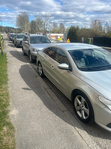 Volkswagen Passat CC 3 of 5