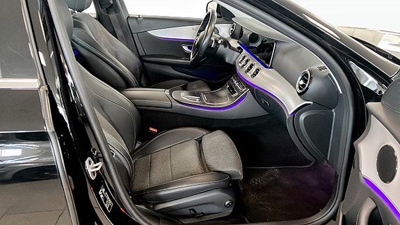 Mercedes-Benz E200 d 3 of 5