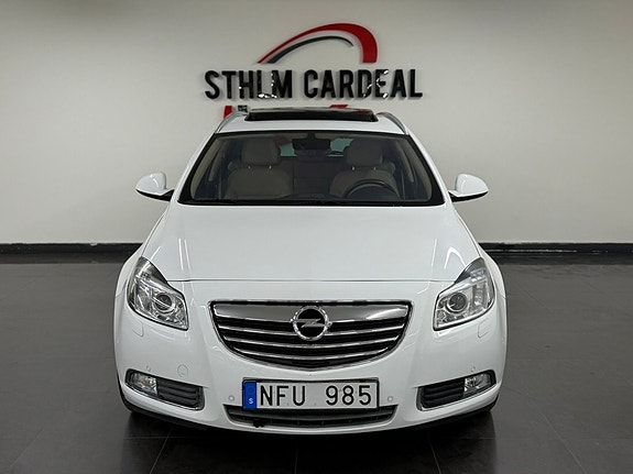 Opel Insignia 3 of 5