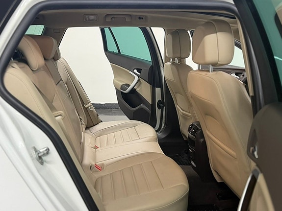 Opel Insignia 13 of 30
